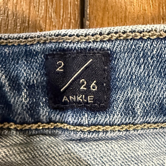 Lucky Brand Light Blue Ankle Jeans - Picture 8 of 11
